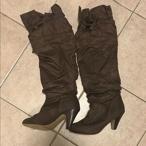 Stylish Brown Women's Boots